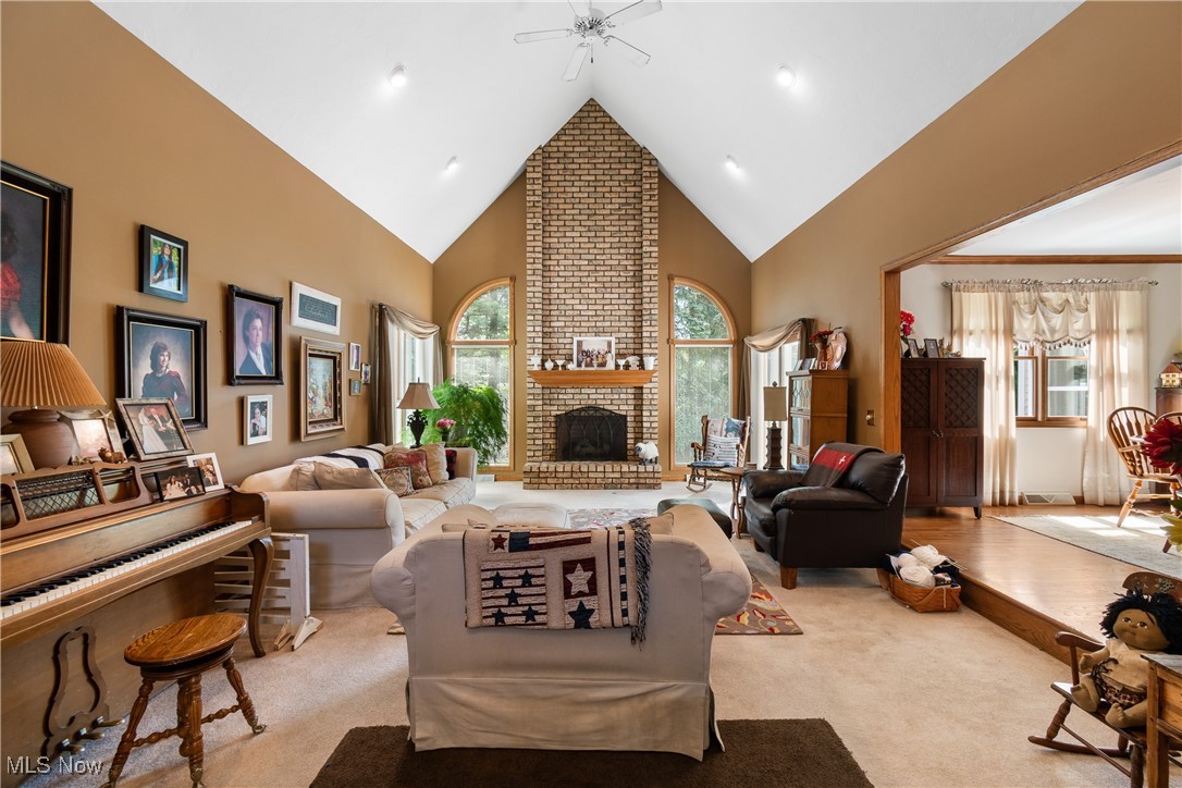 105 Barkwood Drive, Wadsworth, Ohio image 3