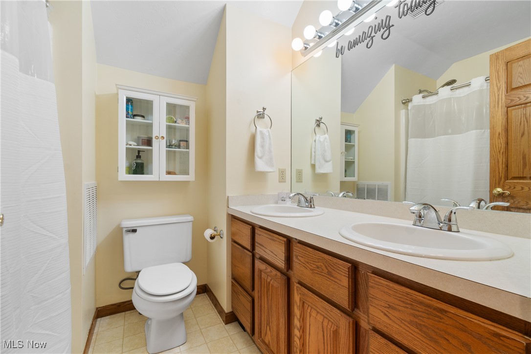 105 Barkwood Drive, Wadsworth, Ohio image 24