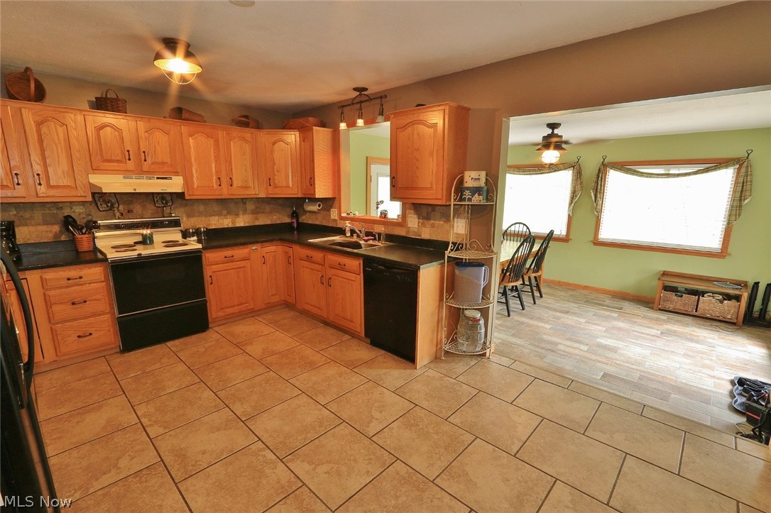 Whispering Winds - Residential