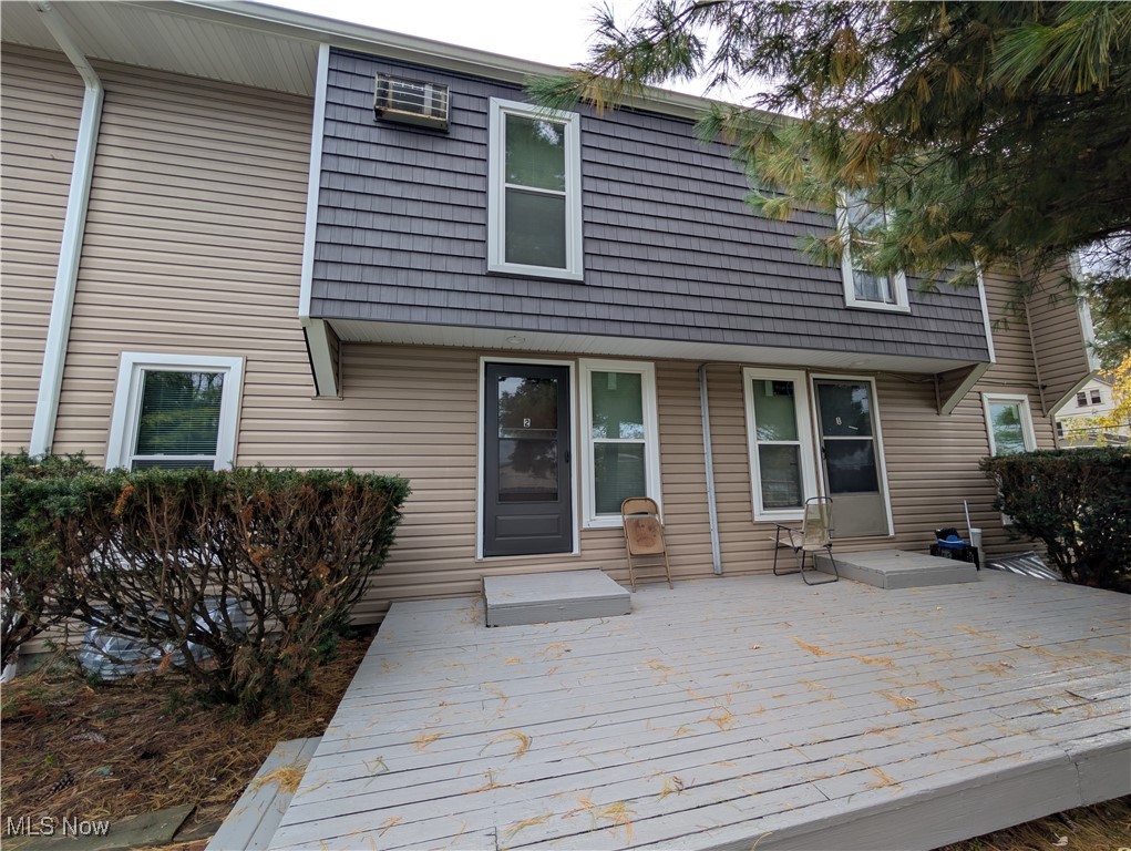 595 Dayton St Akron OH 44310 is a one bedroom townhouse in the North Hill area with a deck, storm door, basement, Living Room, Kitchen & entry on the 1st floor and the bedroom, bathroom and large oversized closet are on the 2nd floor. Recently replaced windows and siding  on the exterior and remodeled interior with new flooring, kitchen and bathroom. $750 per month plus electric by tenant. The landlord has provided trash pickup and off street parking lot. Property is just off Tallmadge Ave with easy access to Route 8. The basement is unfinished, great for storage, hobbyist or gaming. There is no laundry onsite. All tenants 18 years or older will need to pass a background & credit check, 2.5 times the rent is MINIMUM income requirement. No evictions should apply nor charge offs. Professionally managed  with tenant portal! Tenant will need to put electric in their name prior to keys. Security deposit is same as monthly rent. No Smoking.