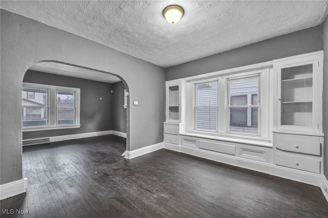 H Ibele & J M Pettibones - Residential Income