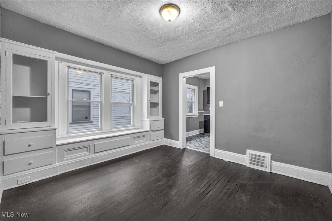 H Ibele & J M Pettibones - Residential Income