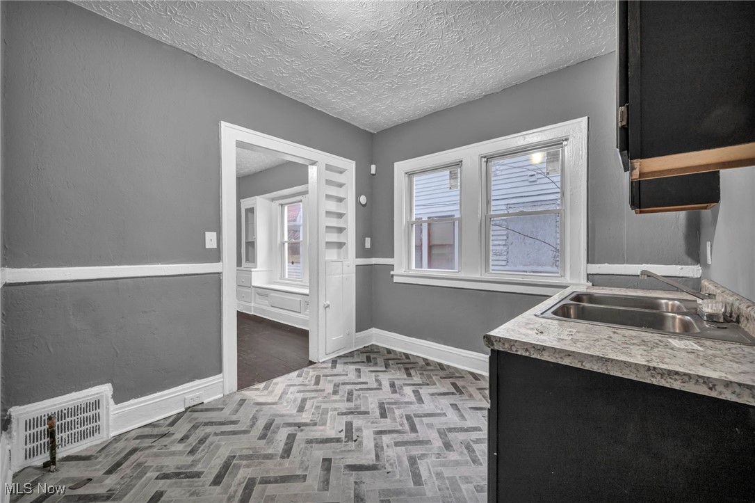 H Ibele & J M Pettibones - Residential Income