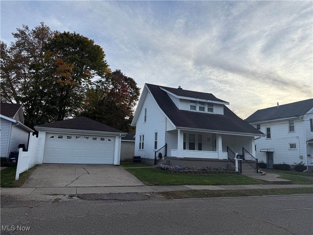 Photo of 250 Ross Avenue NW, New Philadelphia, OH 44663 (MLS # 5167997)
