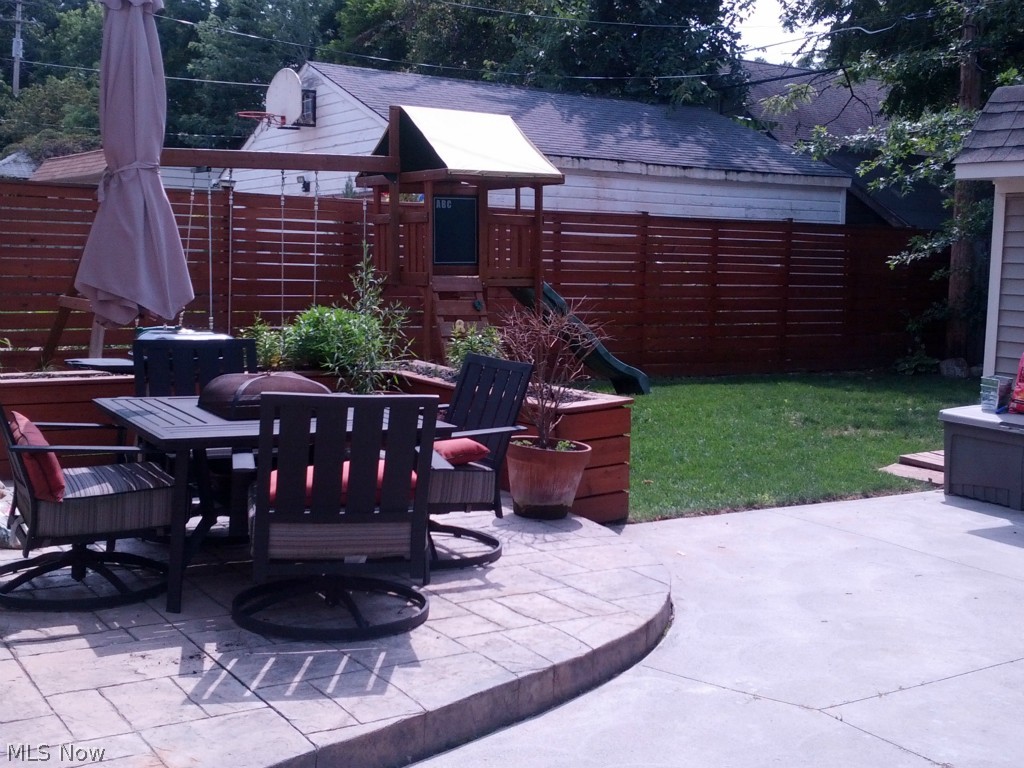 Genck Realty Cos - Residential