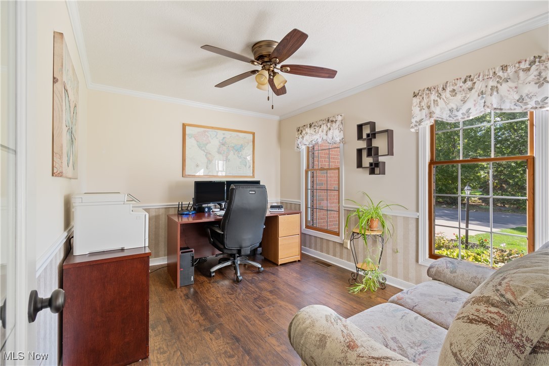 Laurelwoods - Residential