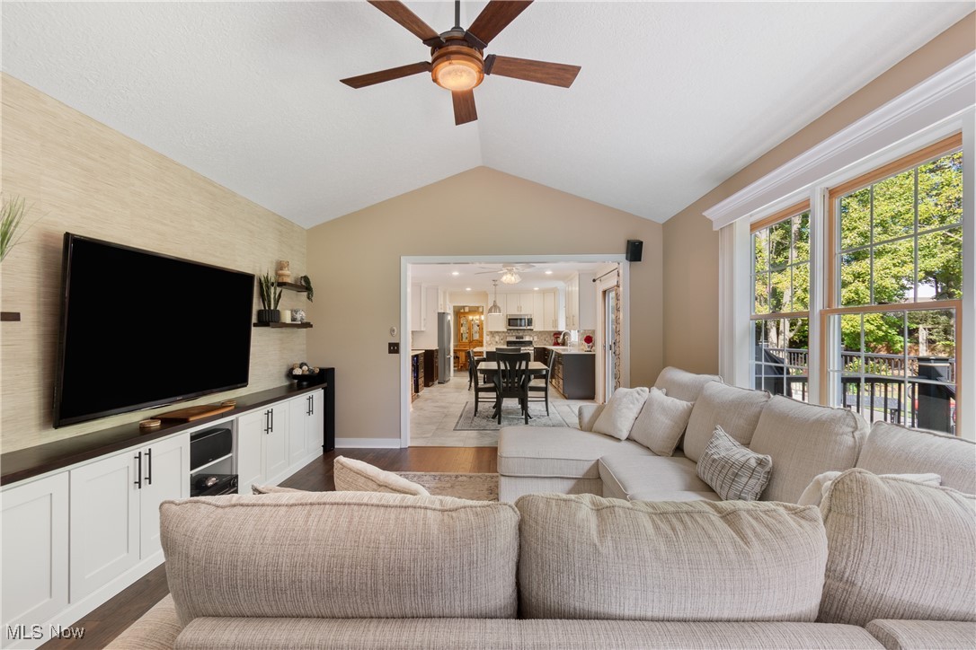 Laurelwoods - Residential