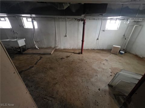 Tiny photo for 27 Erskine Avenue, Youngstown, OH 44512 (MLS # 5179030)