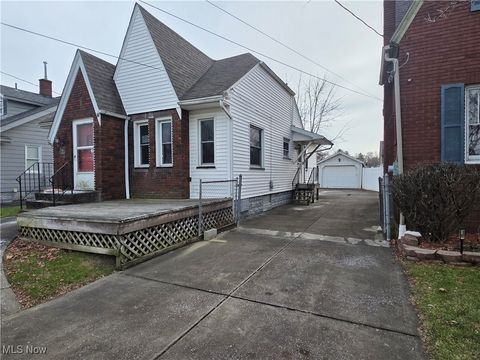 Tiny photo for 27 Erskine Avenue, Youngstown, OH 44512 (MLS # 5179030)