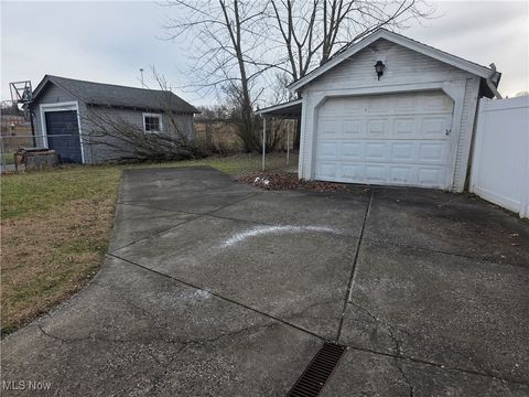 Tiny photo for 27 Erskine Avenue, Youngstown, OH 44512 (MLS # 5179030)