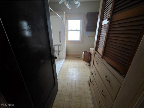 Tiny photo for 27 Erskine Avenue, Youngstown, OH 44512 (MLS # 5179030)