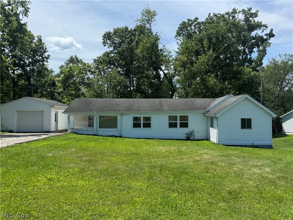 Photo of 3680 Lincoln Street, Roseville, OH 43777 (MLS # 5218308)
