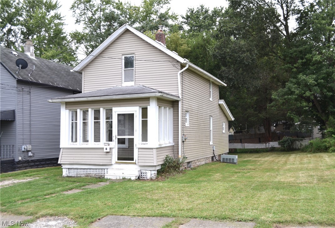 Photo 1 of 17 — 78 21st Street NW, Barberton, OH 44203