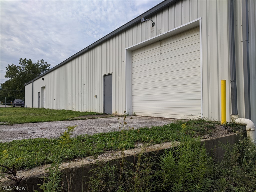 Township/Saybrook - Commercial Sale