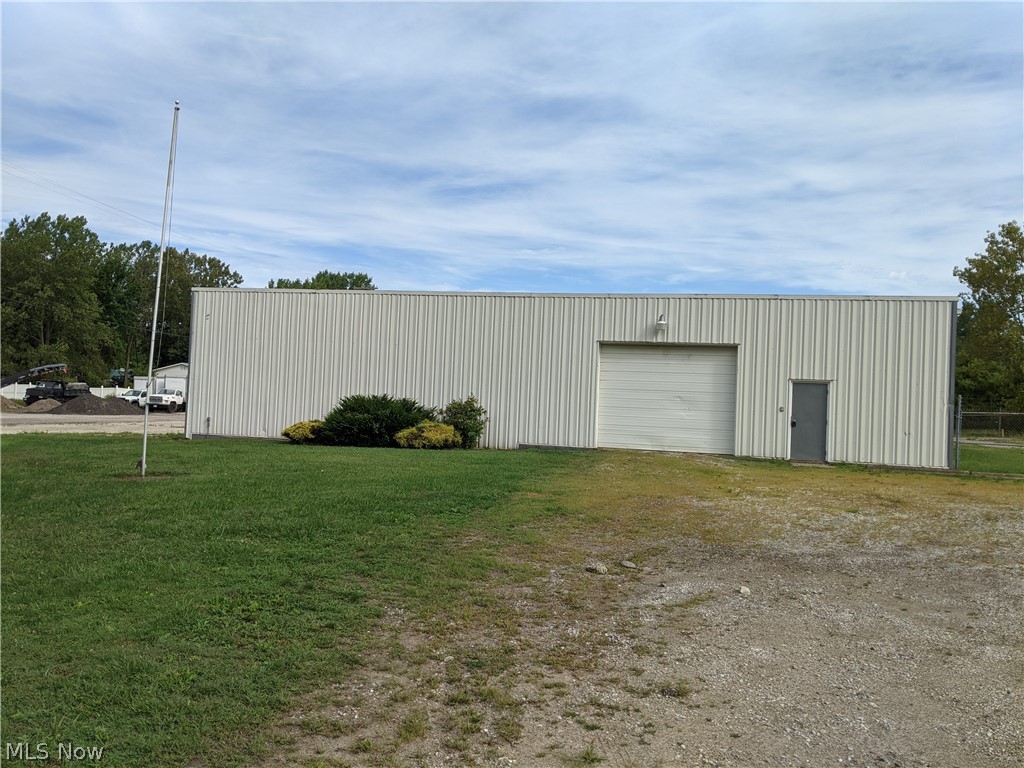 Township/Saybrook - Commercial Sale