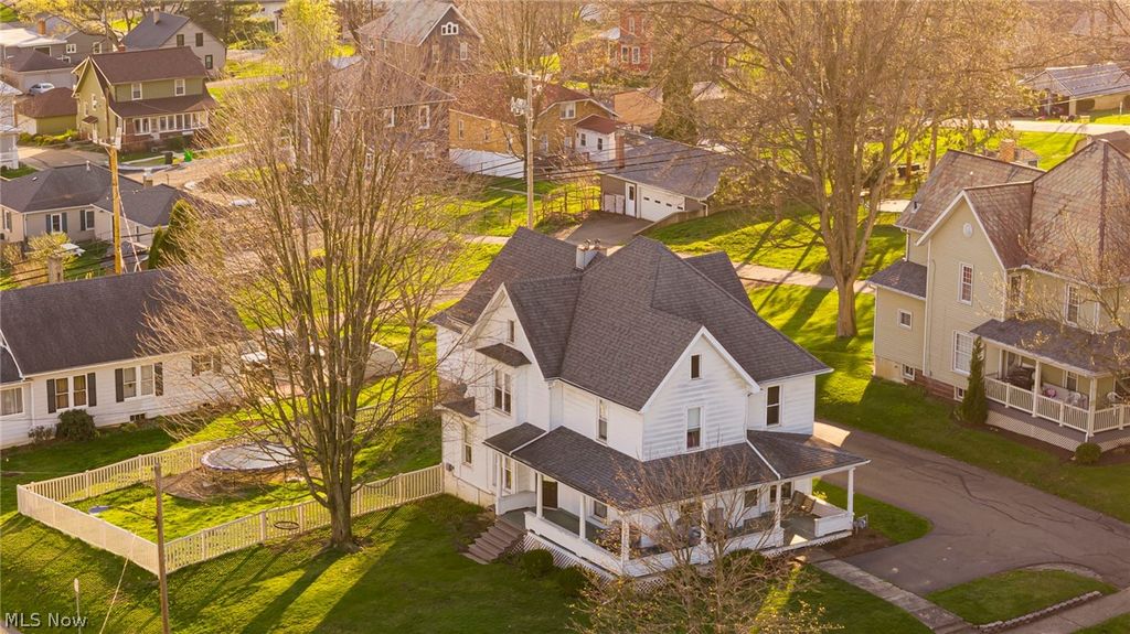 Photo of 406 W Main Street, Sugarcreek, OH 44681 (MLS # 5199705)