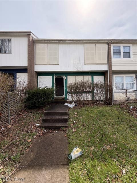 Townhouse For Sale - 9350 Mount Auburn Avenue<br/> Cleveland, OH 44104