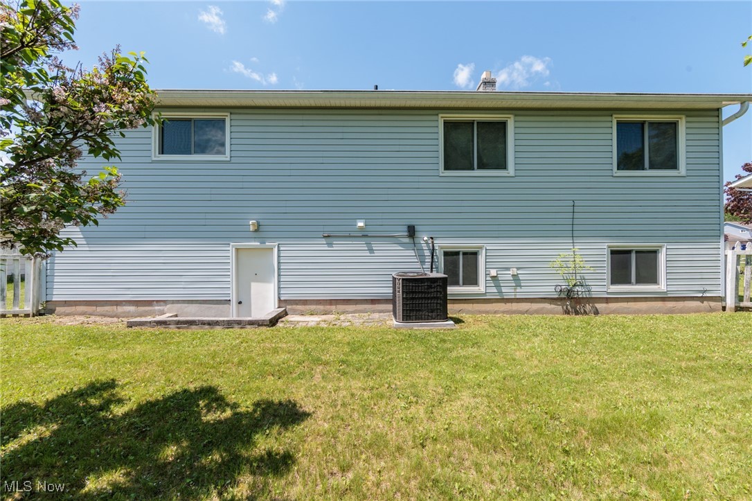 445 Bruce Drive, Brunswick, Ohio image 41
