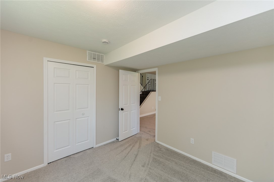 445 Bruce Drive, Brunswick, Ohio image 32
