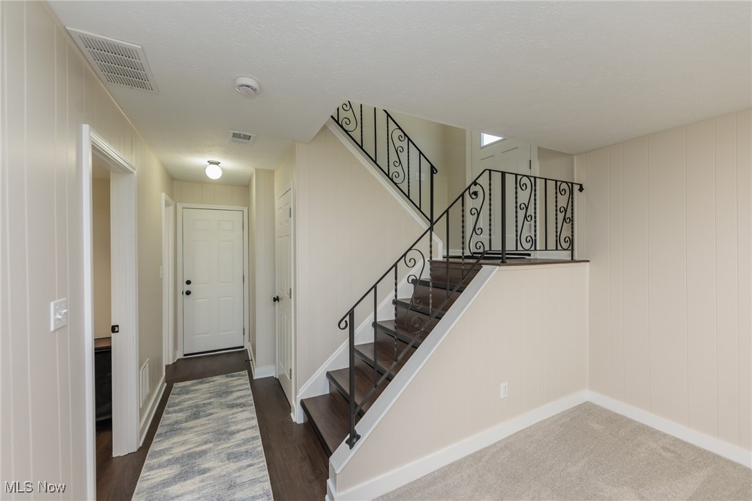445 Bruce Drive, Brunswick, Ohio image 27