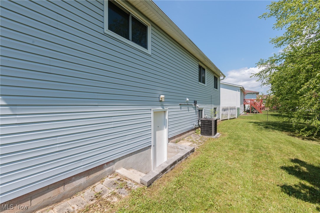 445 Bruce Drive, Brunswick, Ohio image 37