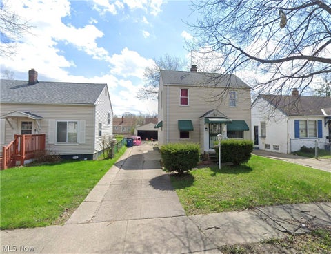 Homes For Sale - 15804 Cloverside Avenue<br/> Cleveland, OH 44128
