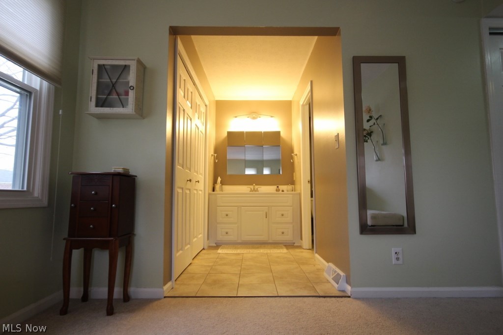 Georgetown/Lyndhurst condos - Residential