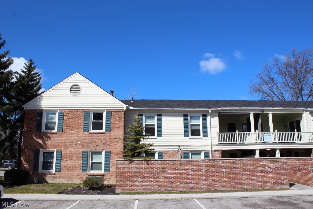 Georgetown/Lyndhurst condos - Residential