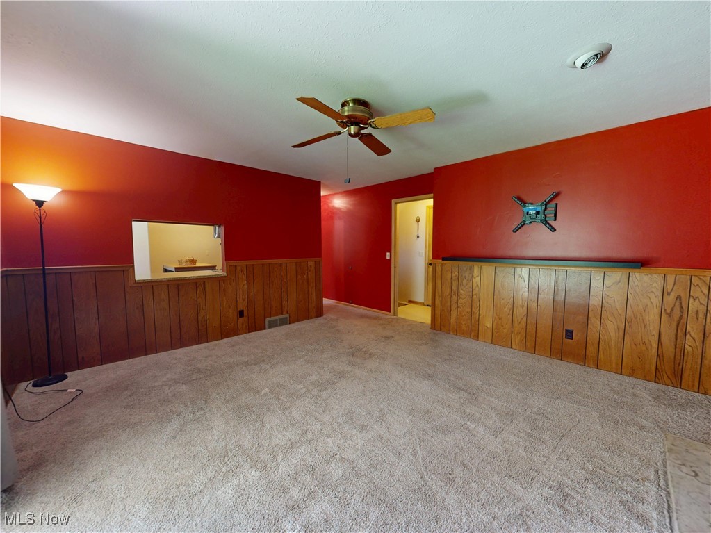 12970 Martin Drive, Parma, Ohio image 15