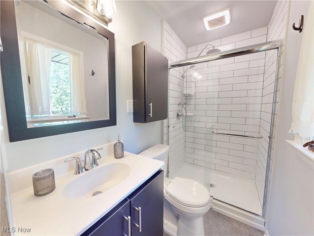 12970 Martin Drive, Parma, Ohio image 24
