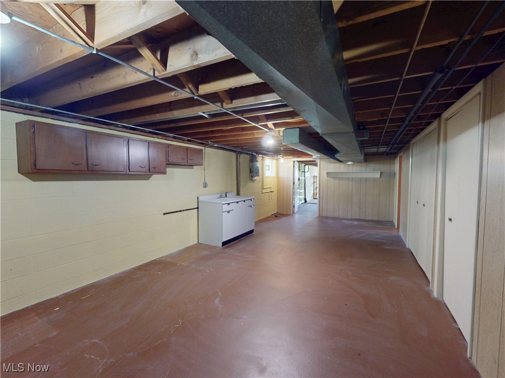 12970 Martin Drive, Parma, Ohio image 43
