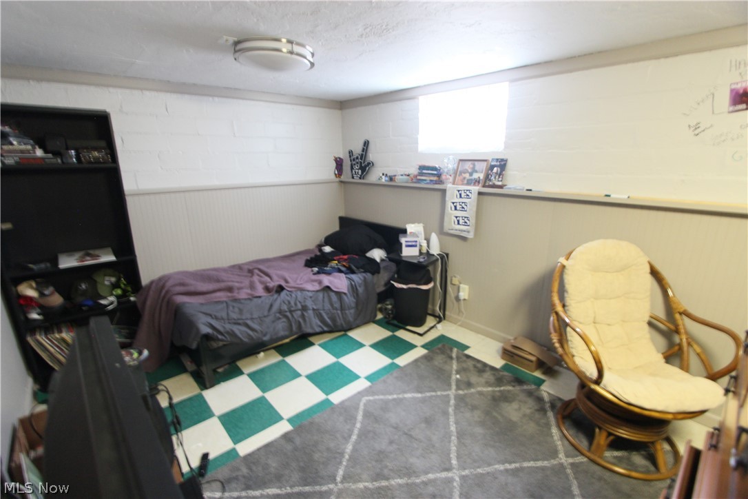 Manor Realty Cos Riverside Mn - Residential