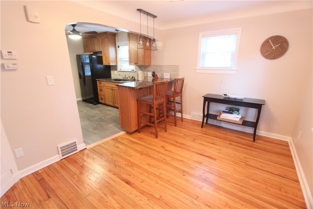 Manor Realty Cos Riverside Mn - Residential