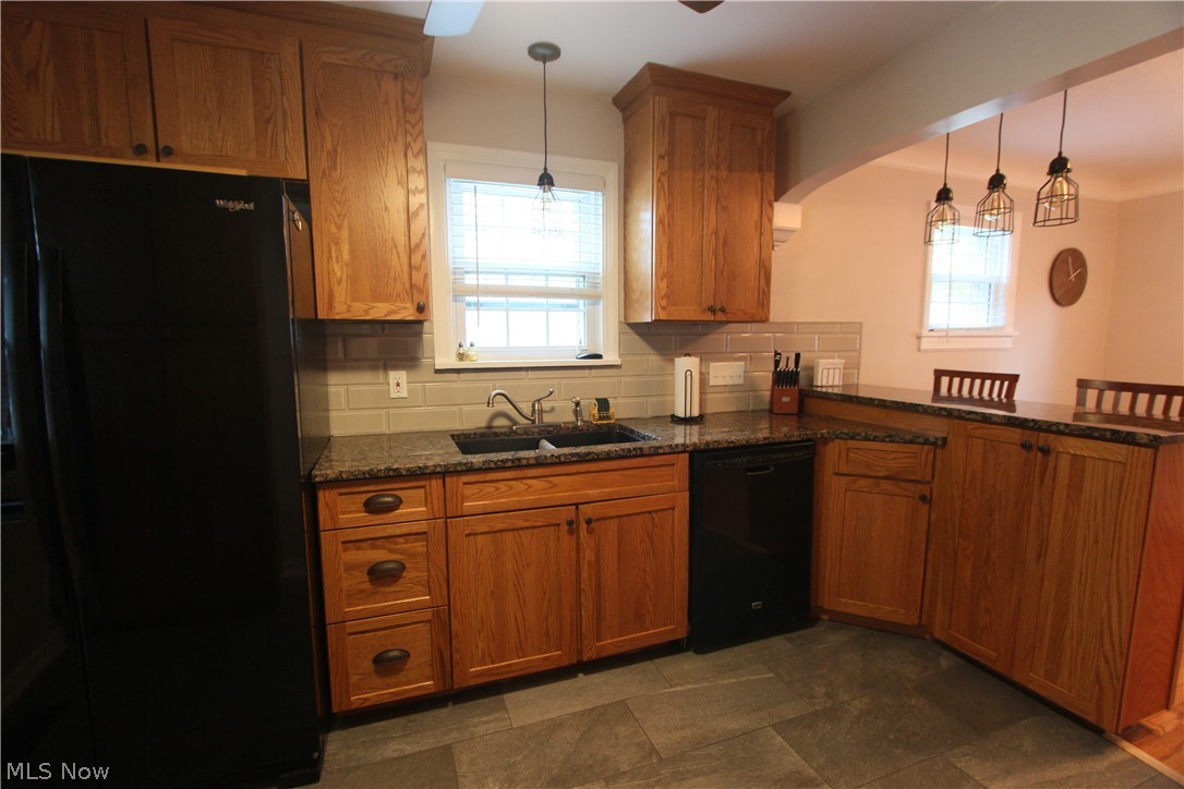 Manor Realty Cos Riverside Mn - Residential