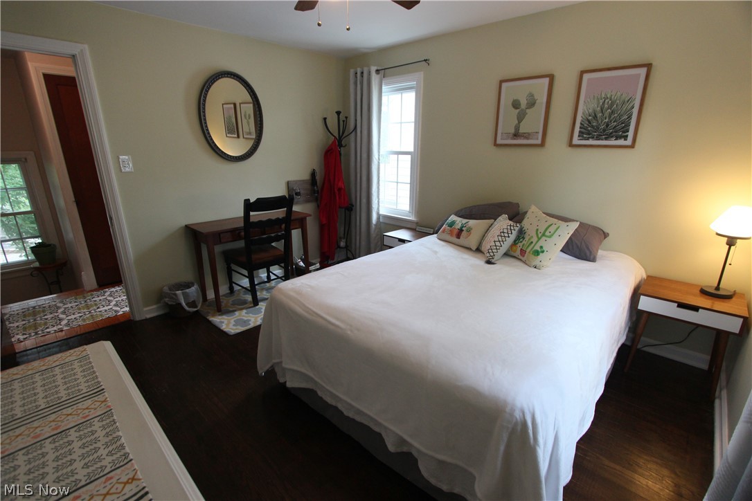 Manor Realty Cos Riverside Mn - Residential