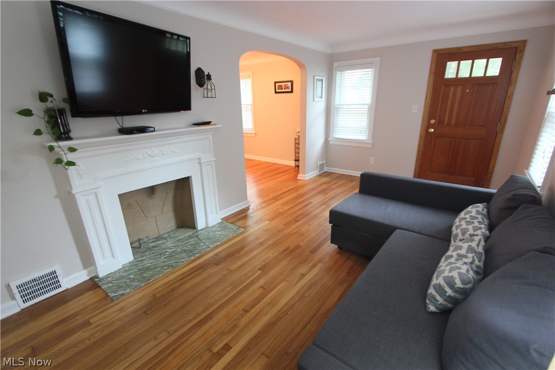 Manor Realty Cos Riverside Mn - Residential