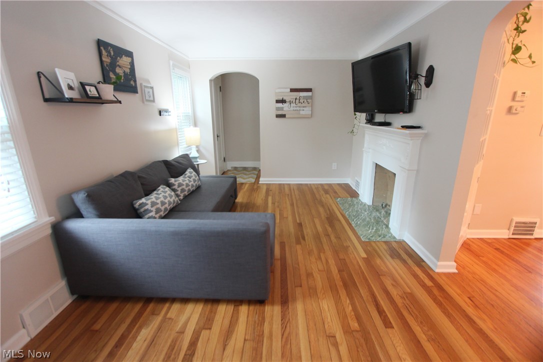 Manor Realty Cos Riverside Mn - Residential