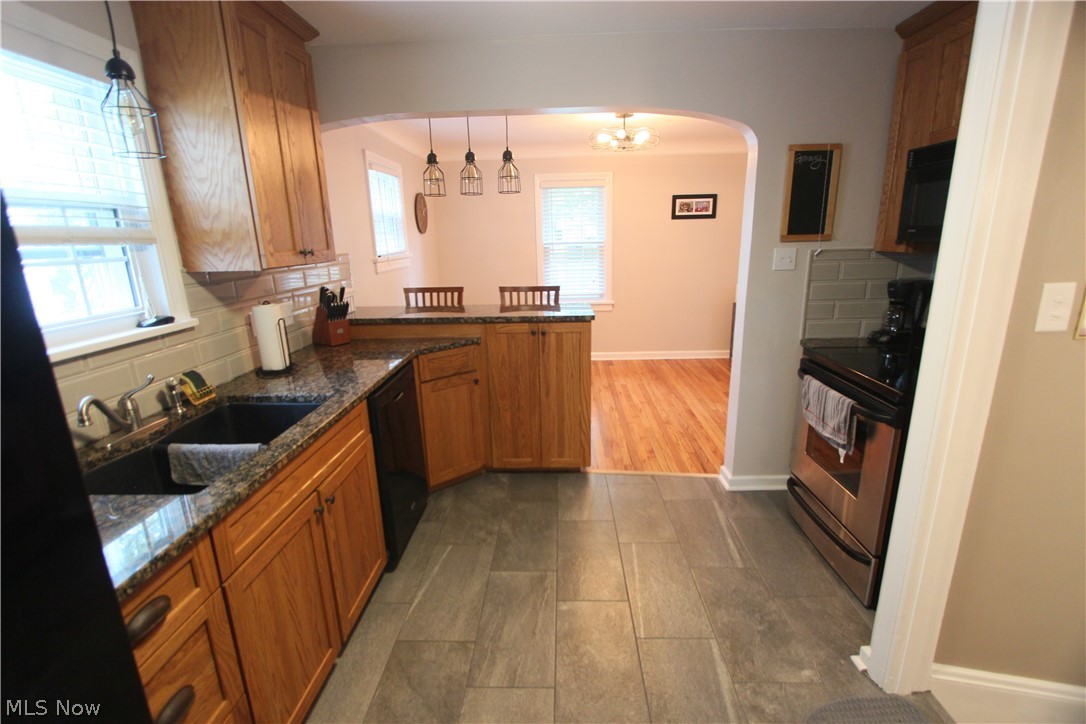 Manor Realty Cos Riverside Mn - Residential