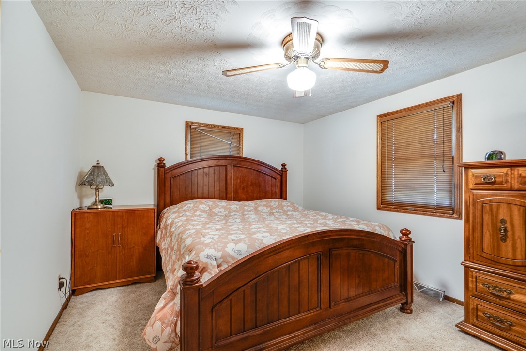 Amherst Knolls - Residential