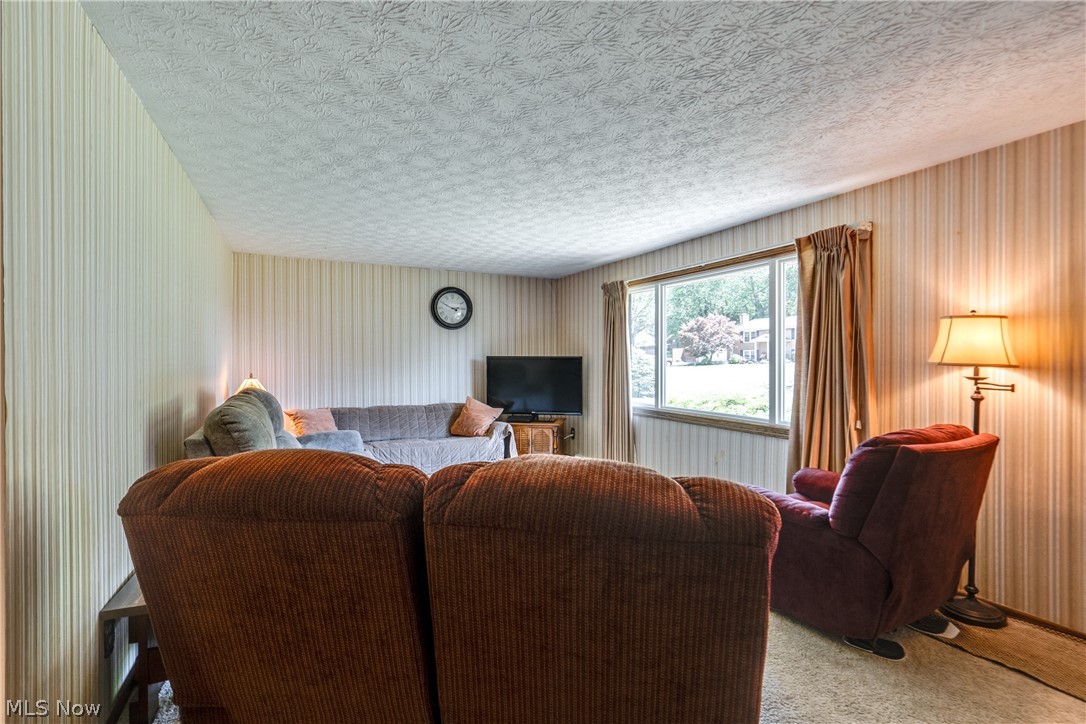 Amherst Knolls - Residential