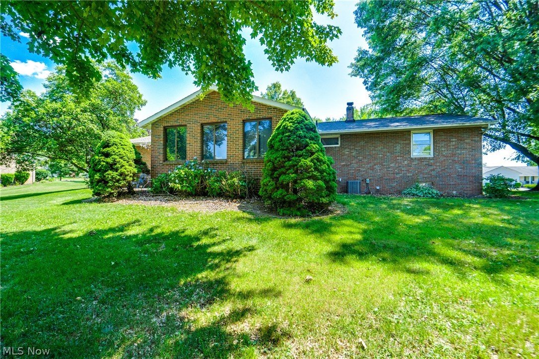 Amherst Knolls - Residential