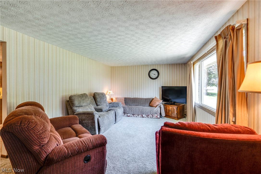 Amherst Knolls - Residential