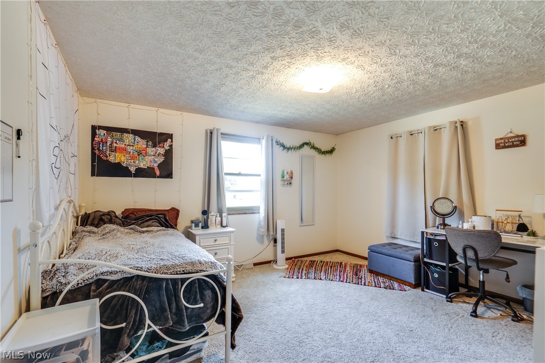 Amherst Knolls - Residential