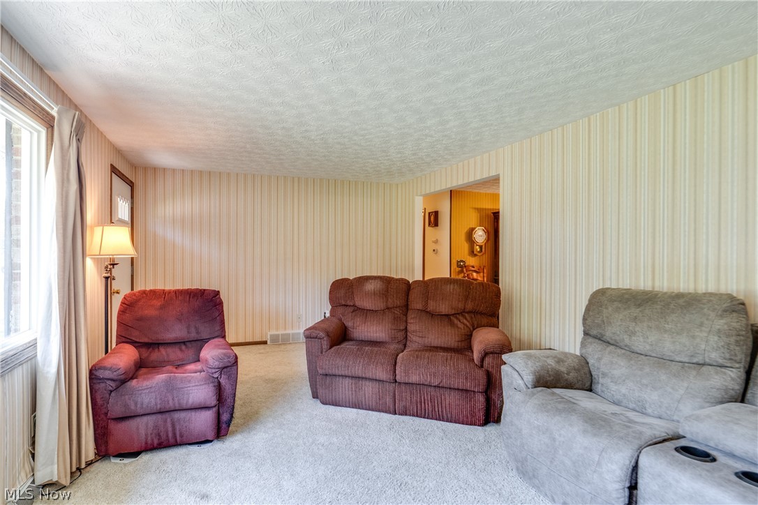 Amherst Knolls - Residential