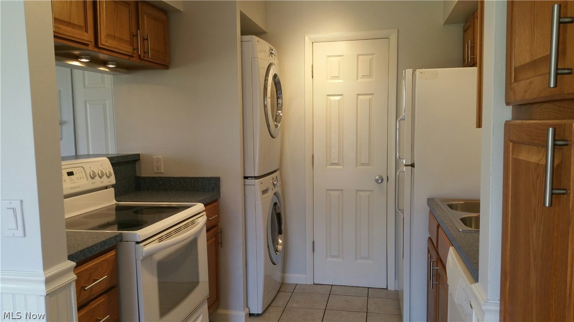 Aurora Shores - Residential