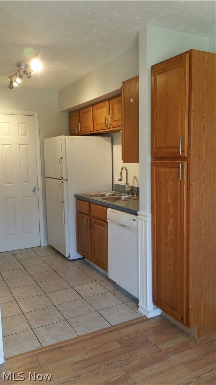 Aurora Shores - Residential