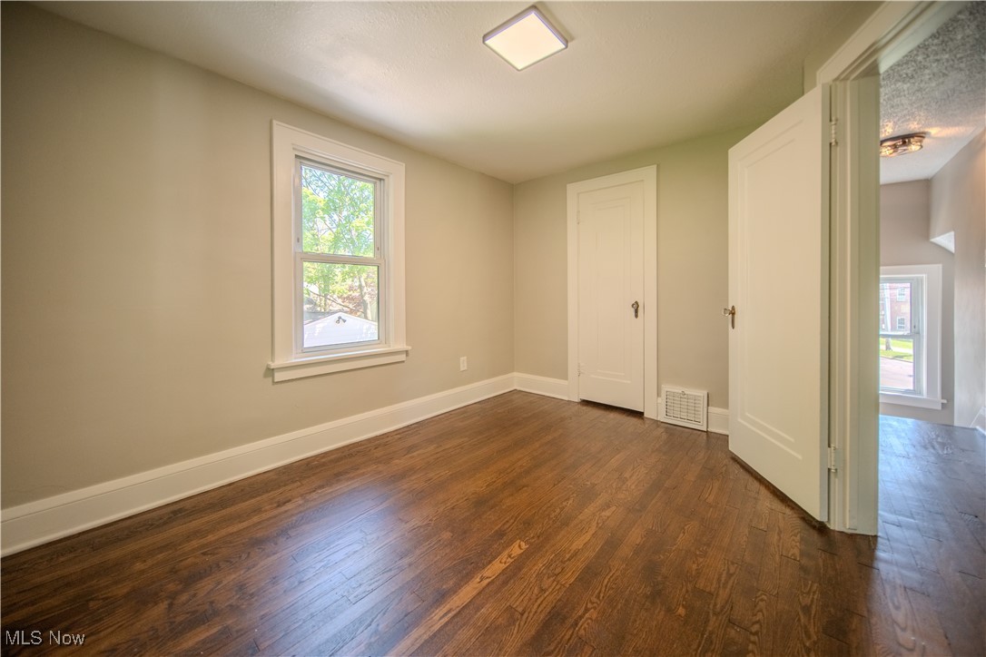 585 E Glenwood Avenue, Akron, Ohio image 20