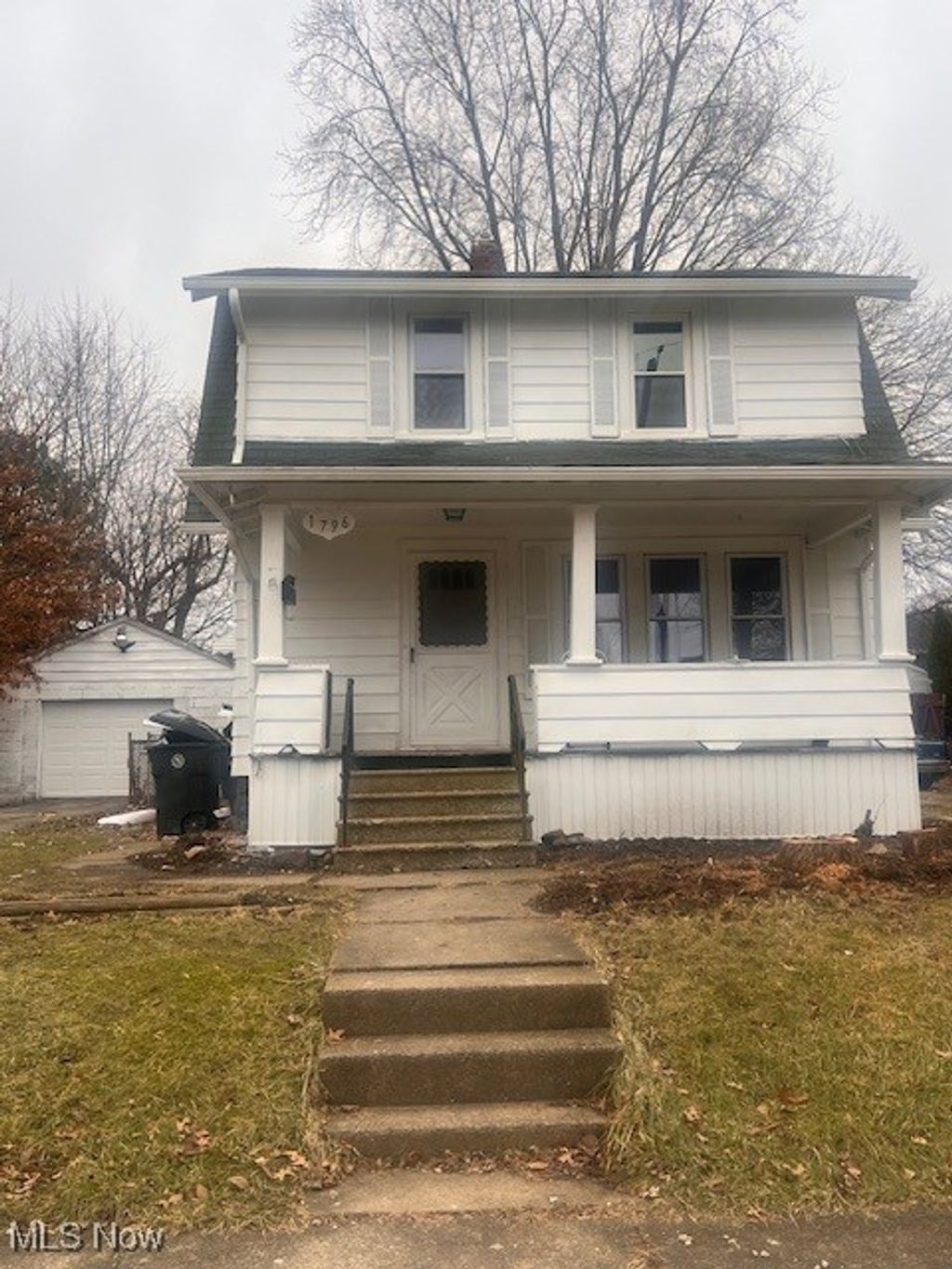 Photo of 1796 Bonnie Brae Ave NE, Warren, OH 44483 (MLS # 5181371)