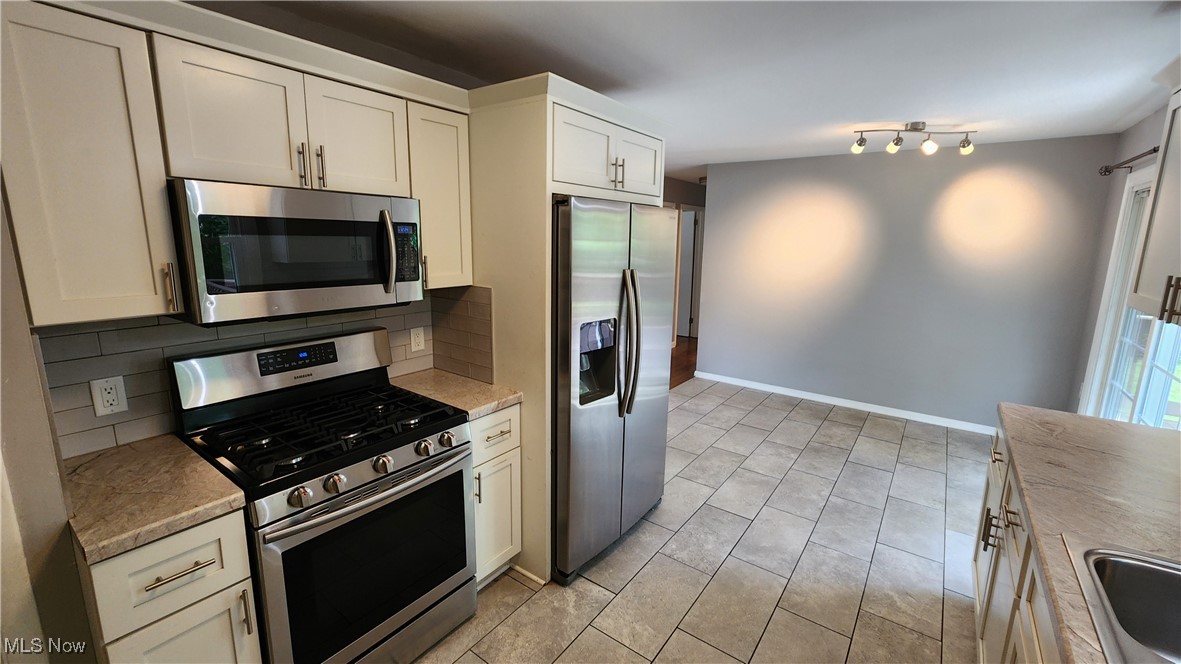 Maplewood Park - Residential Lease