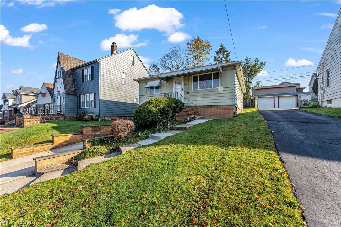 Seltzer Round Garfield Pkwy - Residential Lease